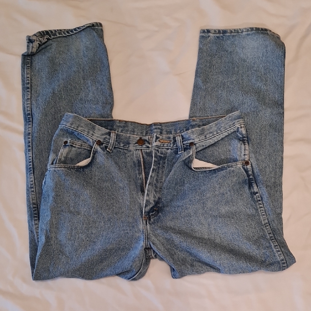 2/$15 Wrangler Blue Relaxed Fit Jeans